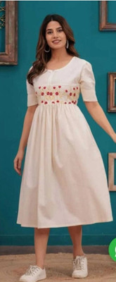BAKNAD Women Embroidered Anarkali Kurta(White)