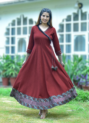 AKIKO Women Printed Flared Kurta(Maroon)