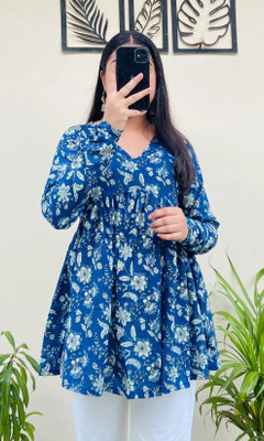 SRM Women Printed Cape Top Kurta(Blue)