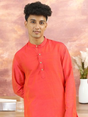 Tattva Men Solid Straight Kurta(Pink)