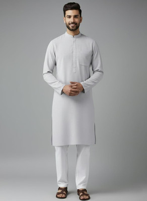 Yugnik Men Solid Straight Kurta(Grey)