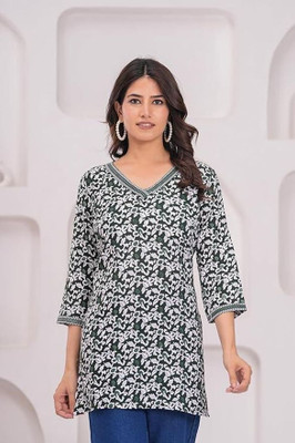 ESTROX Women Printed, Floral Print Tunic Kurta(Dark Green)