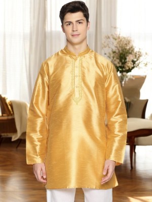 Tattva Men Solid Straight Kurta(Gold)