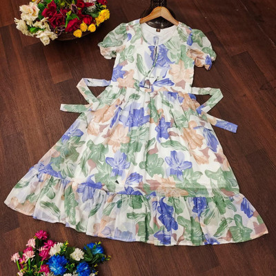 Nautiful Women Floral Print Flared Kurta(Multicolor)