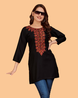 DharmHouse Women Chikan Embroidery Straight Kurta(Black)