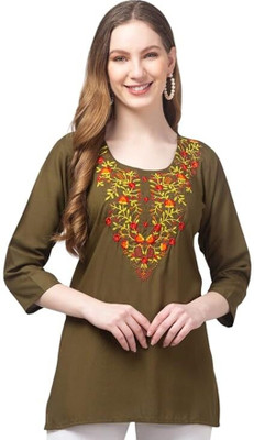 Creative Kurti Palace Women Embroidered Straight Kurta(Maroon)
