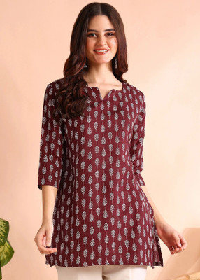 maruti fab Women Floral Print Straight Kurta(Maroon)