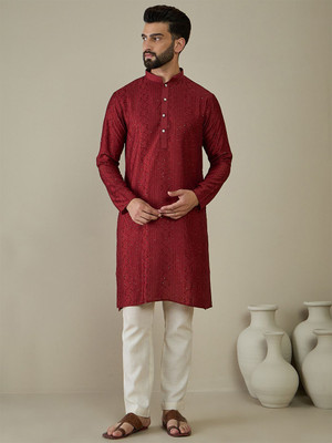 ANOUK Men Embellished Straight Kurta(Maroon)