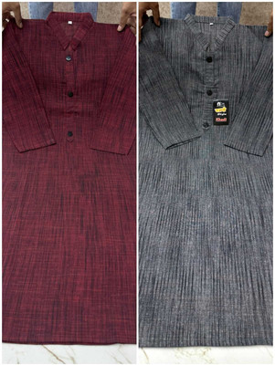 AA ENTERPRISES Men Self Design Straight Kurta(Red)