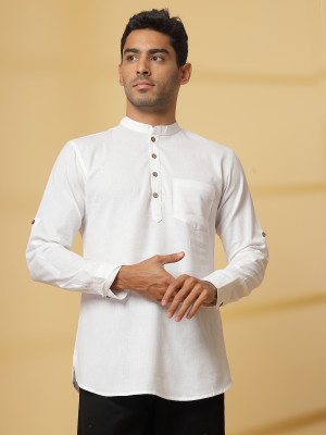 Vastraa Fusion Men Solid Straight Kurta(White)