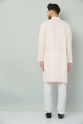 HouseOfCommon Men Solid Trail Cut Kurta(Pink)