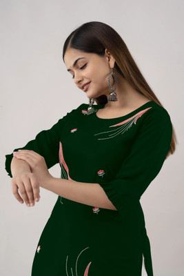 Kapadia Women Embroidered Straight Kurta(Dark Green)