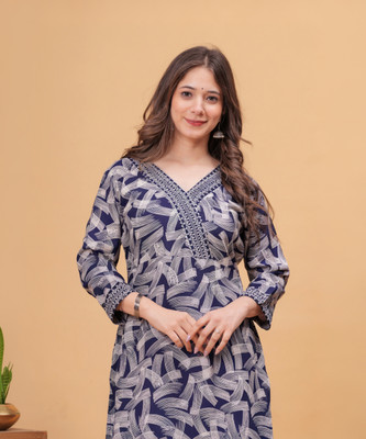 Dressar Women Floral Print Straight Kurta(Blue)