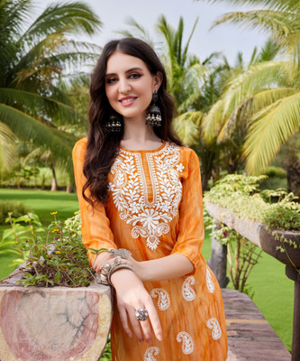Youthnic Women Embroidered Straight Kurta(Orange)