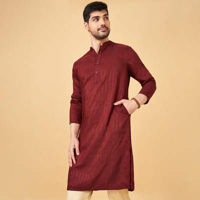 Indus Route by Pantaloons Men Dyed/Ombre Straight Kurta(Red)