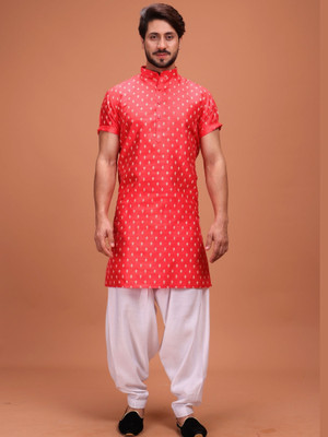 Shiwam Ethnix Men Printed A-line Kurta(Red)