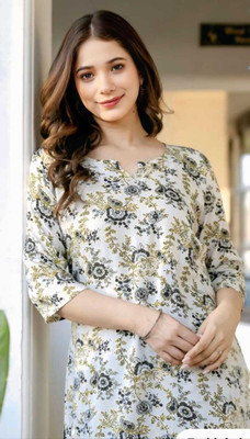 Priyanka Women Striped, Printed, Floral Print Straight Kurta(White)