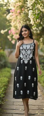 CHIKARIARTS Women Embroidered Straight Kurta(Black)