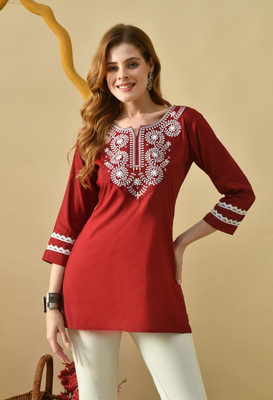 PEROWA Women Embroidered Straight Kurta(Maroon)