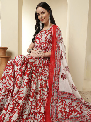 GLAM ROOTS Women Floral Print Gown Kurta(Red)