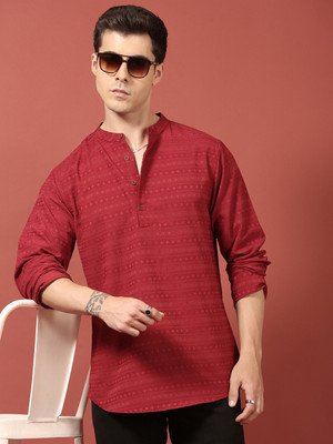 Voroxy Men Solid Straight Kurta(Red)