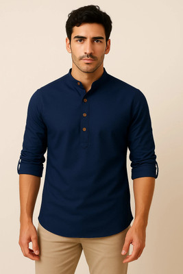 ETHNICSUTRA Men Solid Straight Kurta(Blue)
