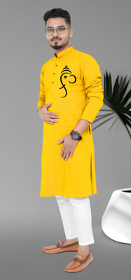Vastra Trends Men Self Design Straight Kurta(Yellow)