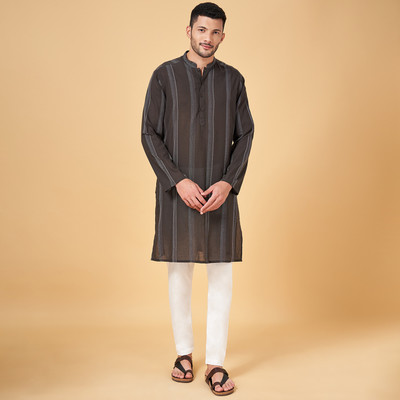 Indus Route by Pantaloons Men Striped Straight Kurta(Black)