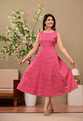 rainy rose Women Solid Gown Kurta(Pink)