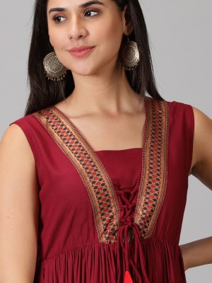 DAEVISH K Women Embroidered A-line Kurta(Maroon)