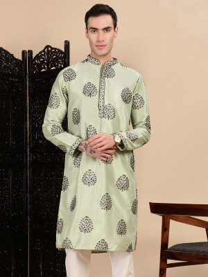 House of Pataudi Men Abstract Straight Kurta(Green)