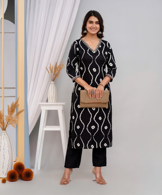 veshviti Women Embroidered Anarkali Kurta(Black)