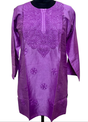 Shah Chikan Women Chikan Embroidery Straight Kurta(Purple)
