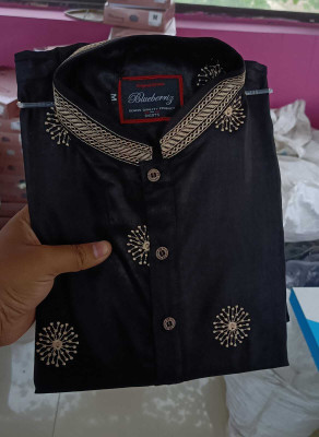 HIT AND FIT CREATION Men Embroidered Straight Kurta(Black)