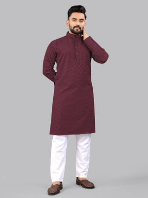 Svatantra Men Solid Straight Kurta(Maroon)