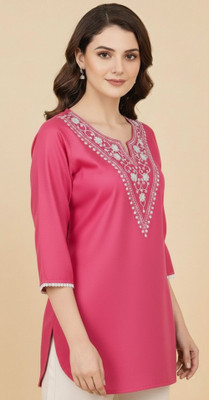 Nandii Women Embroidered Straight Kurta(Pink)