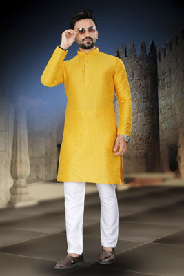 vuriq Men Solid Straight Kurta(Yellow)