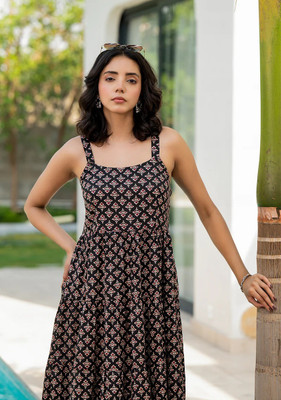 LIAPARO Women Printed Flared Kurta(Black)