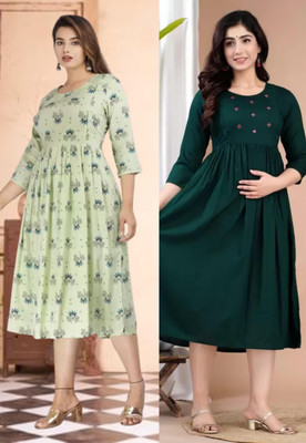 Rajoriya Women Solid Flared Kurta(Light Green, Green)