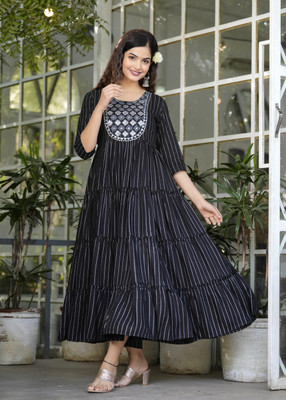 CHARVI CREATION Women Printed, Embroidered Flared Kurta(Black, White)