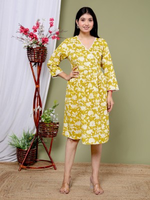 PAYOJI FASHION Women Printed A-line Kurta(Yellow, White)