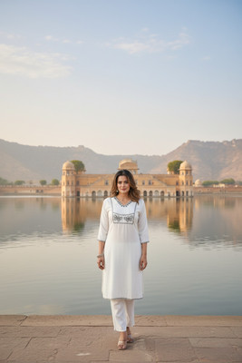 Sita Ramam Fashion Women Embroidered Straight Kurta(White)