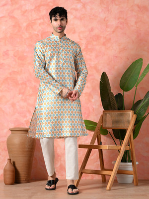7 GEN Men Printed Straight Kurta(Light Green)