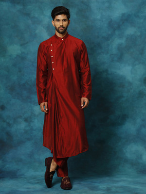 VASTRAMAY Men Solid Asymmetric Kurta(Maroon)