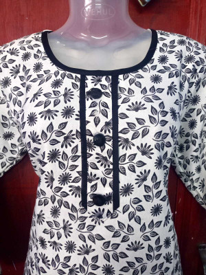 HOC's Women Floral Print, Printed A-line Kurta(Black)