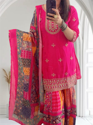 Phyoli Women Floral Print A-line Kurta(Pink)