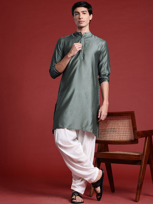 ANOUK Men Solid Straight Kurta(Green)