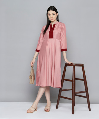 Jompers Women Embroidered Flared Kurta(Pink)