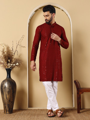 Kaashi Couture Men Self Design Straight Kurta(Maroon)