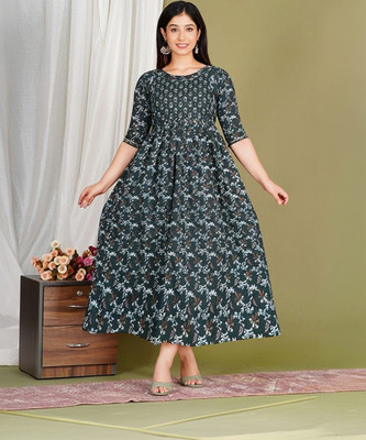 Stylishthreads Women Printed Flared Kurta(Multicolor)